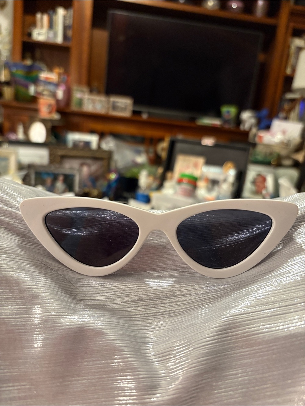 White Cat Eye Sunglasses - Stylish Women’s Shades-Style The Lasto Lolita